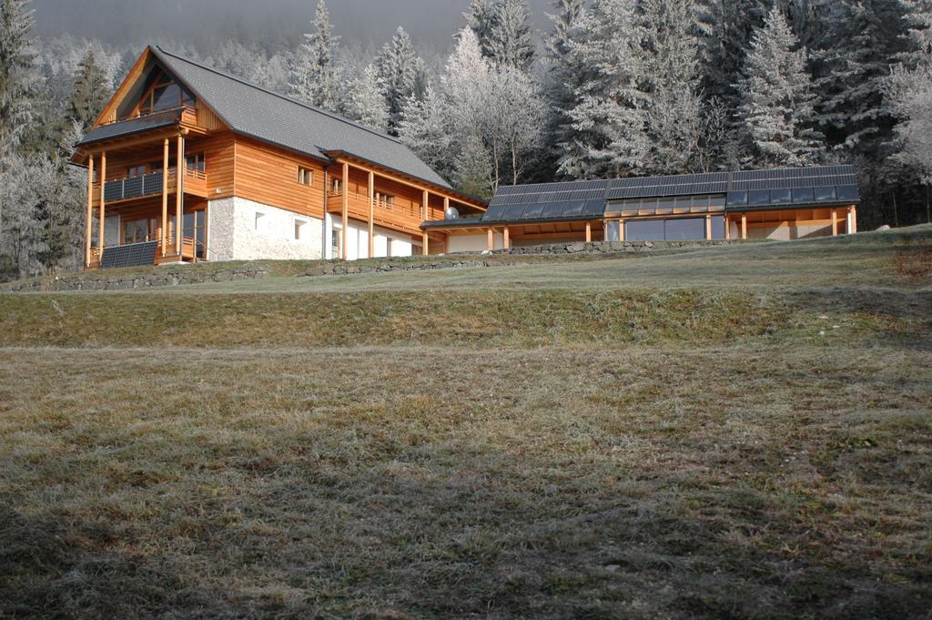 Апартаменты Der Weber - Haus Der Zukunft Хермагор Экстерьер фото
